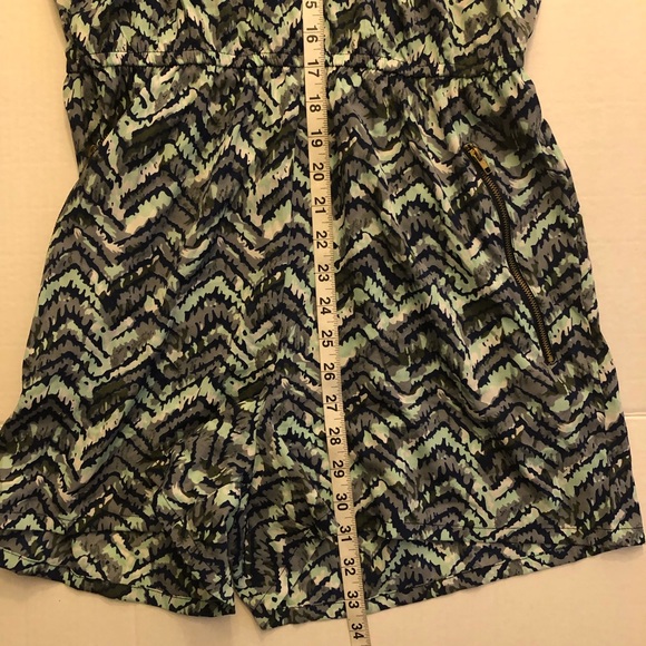 Speed control printed romper size large - Picture 9 of 9